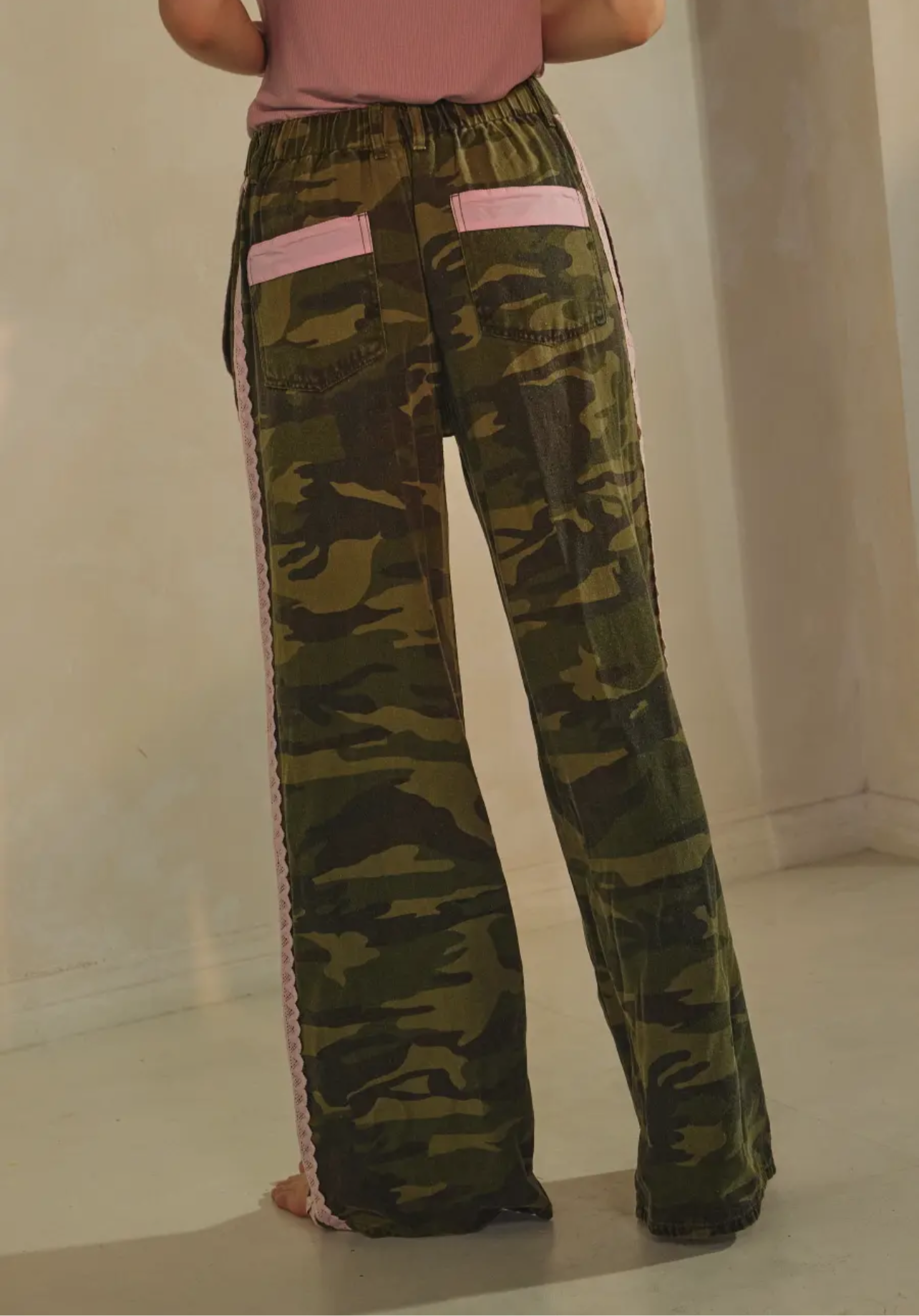 Washed Camo Ptint w/Pink Lace Side Detail
