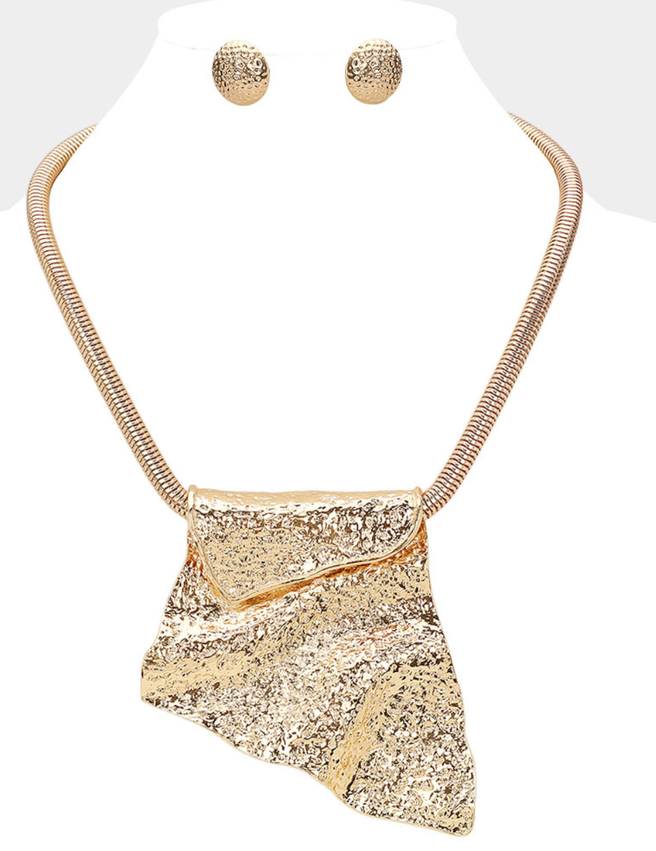 Textured Abstract Pendant Statement Necklace