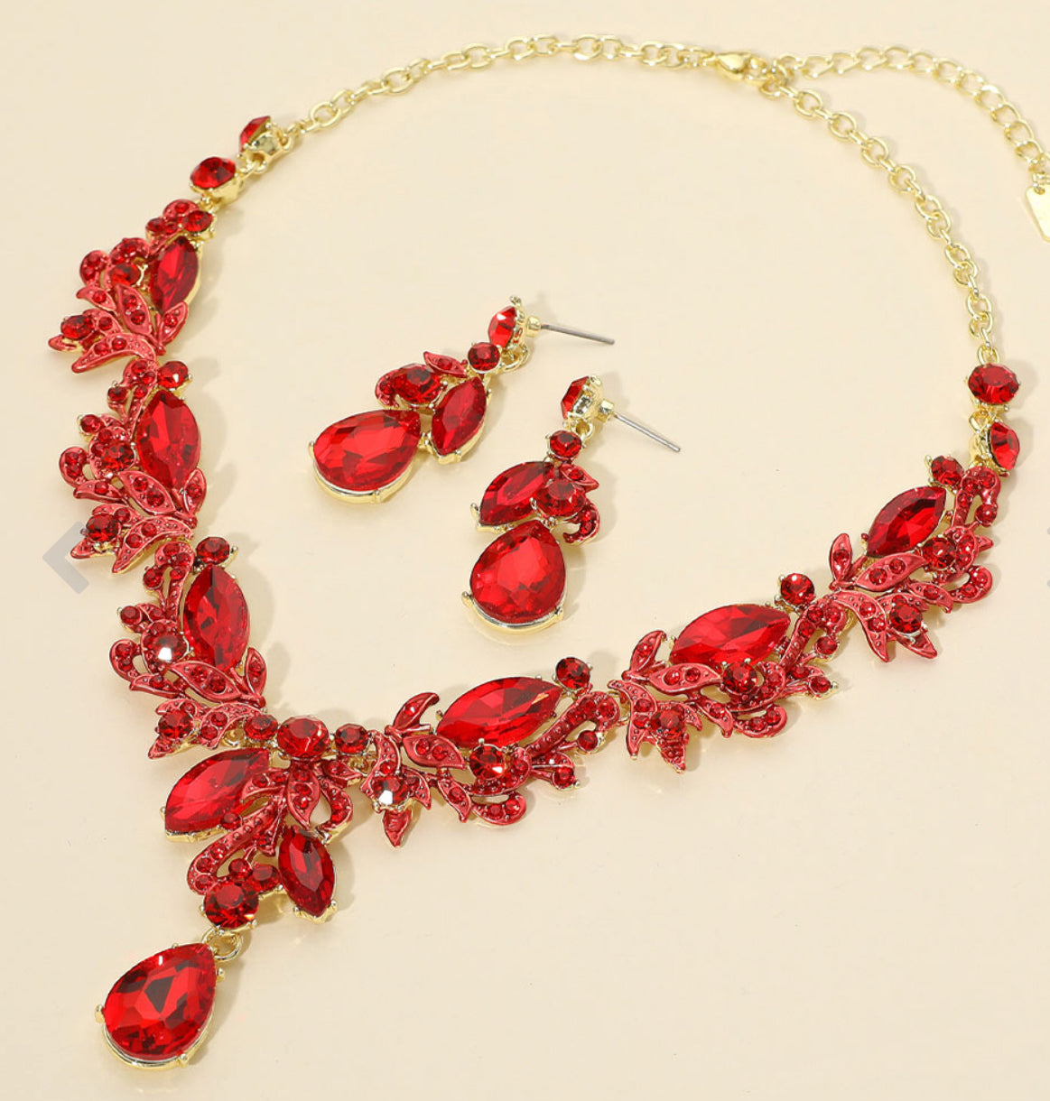 Teardrop Stone Cluster Pendant Marquise Rhinestone Embellished Necklace