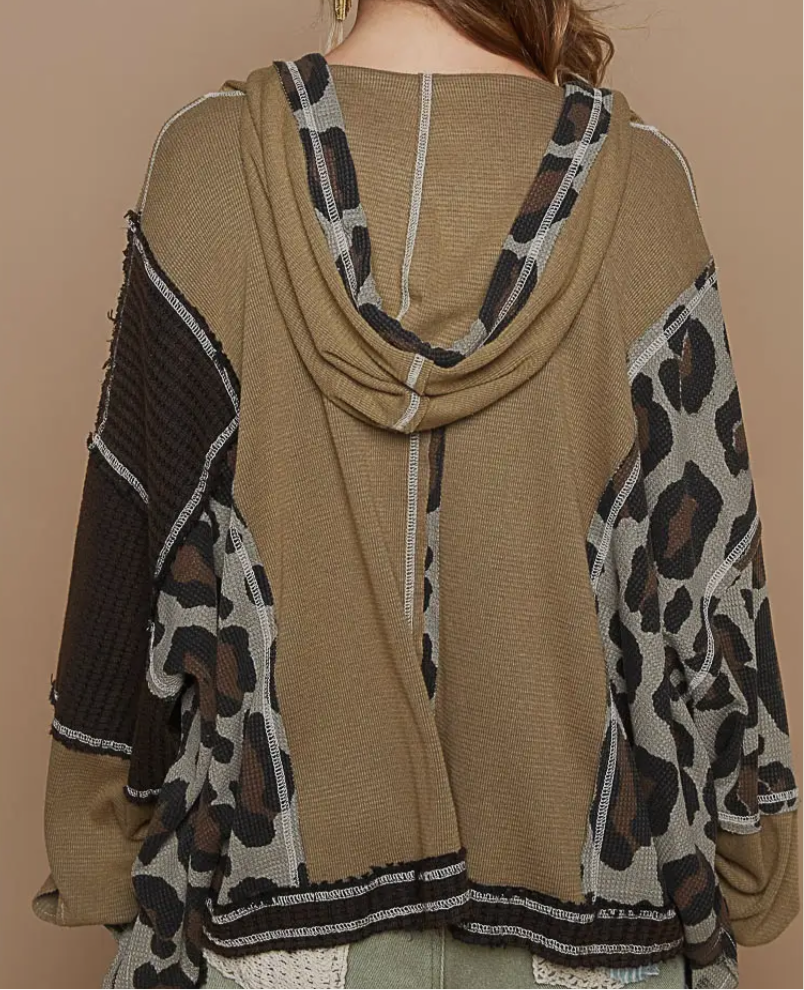 Semi Cropped Leopard Print Hoodie with Zipper