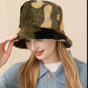 Faux Fur Camouflage Patterned Bucket Hat