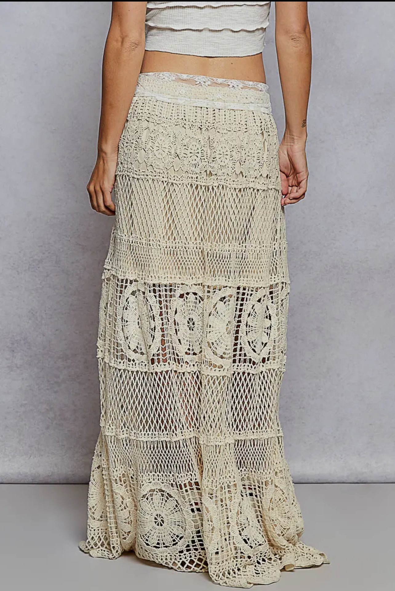 CROCHET/BEIGE SKIRT