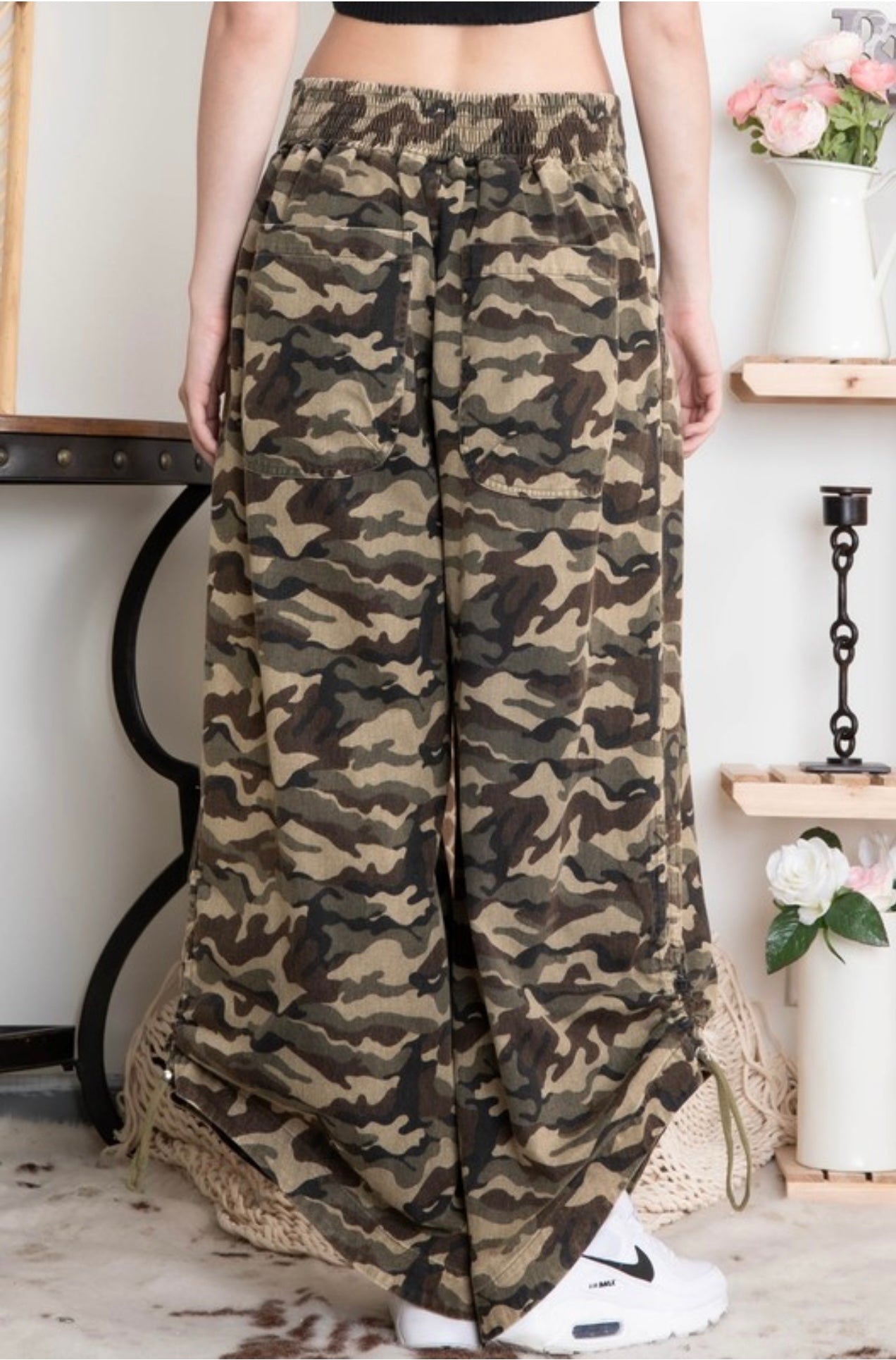 Camo RUCHED BOTTOM WIDE LEG PANT