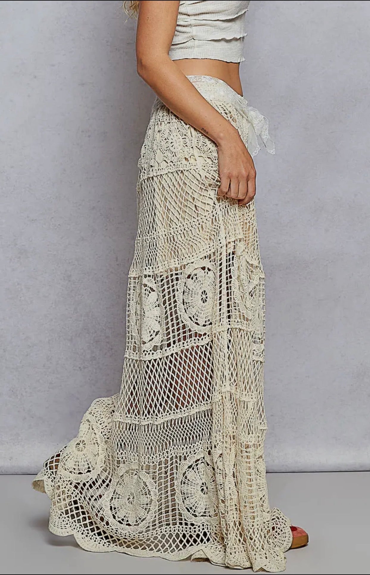 CROCHET/BEIGE SKIRT