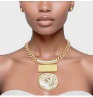 Chain Necklace Gold and Wood Pendant Set