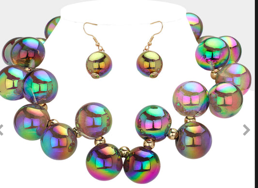 Chunky Iridescent Ball Beaded Necklace