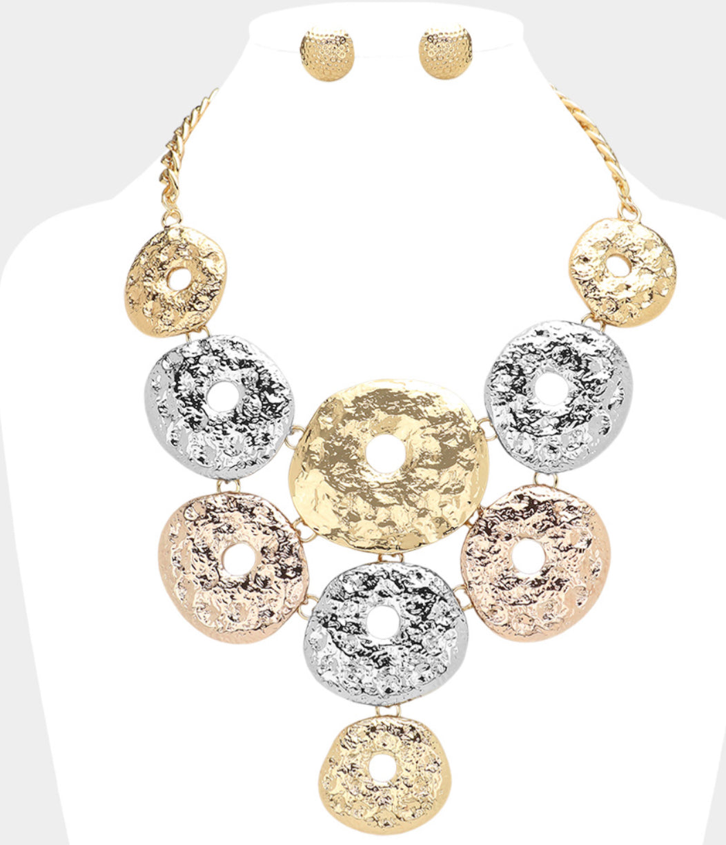 Textured Metal Chandelier Statement Necklace Set_3Tone