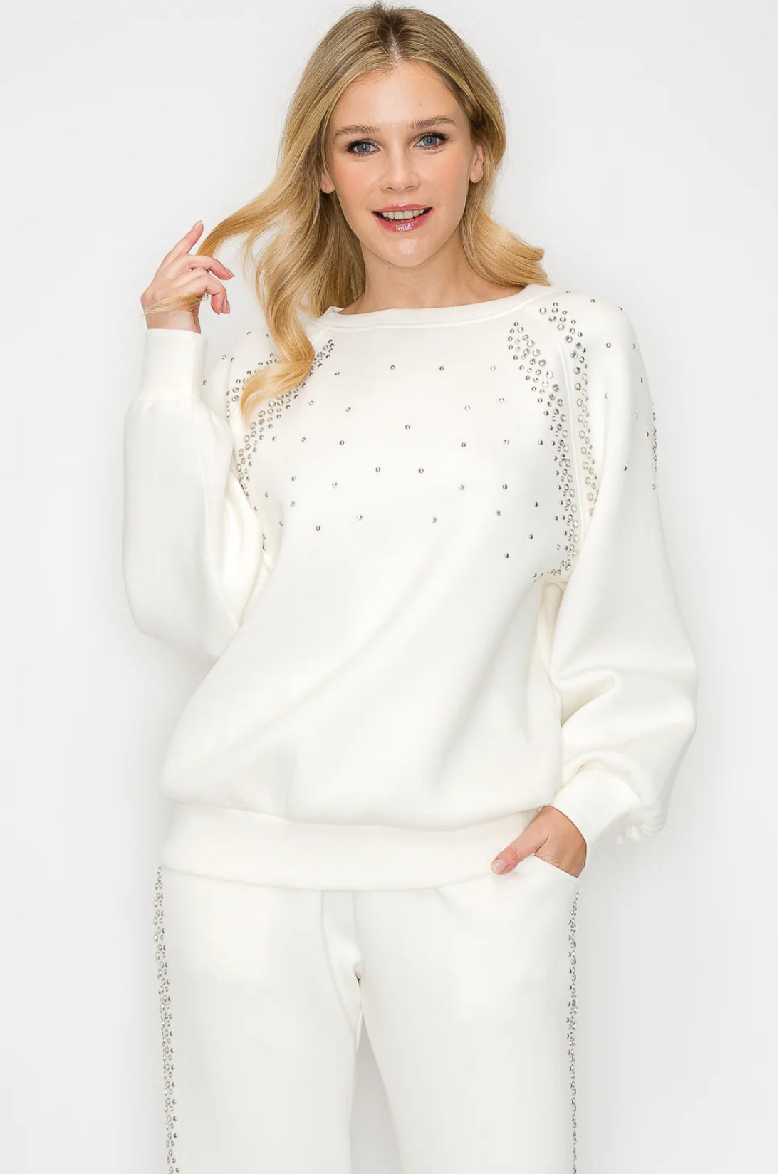 Fredericka Luxury White 2pc Set