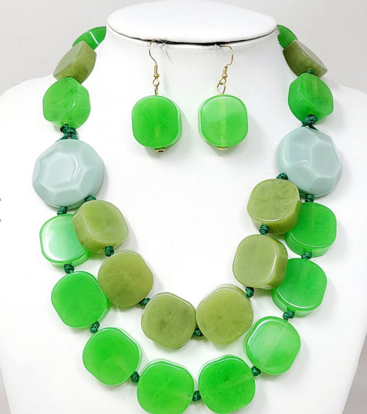 Chunky Resin Pebble Beaded Statement Necklace_Green