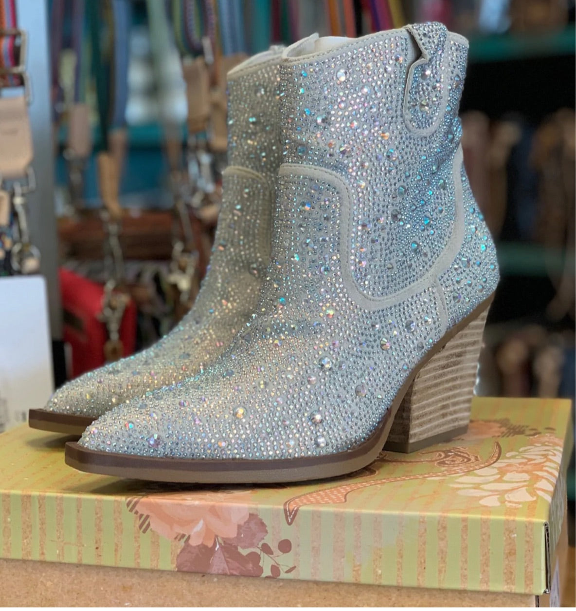 Very g sale bling boots