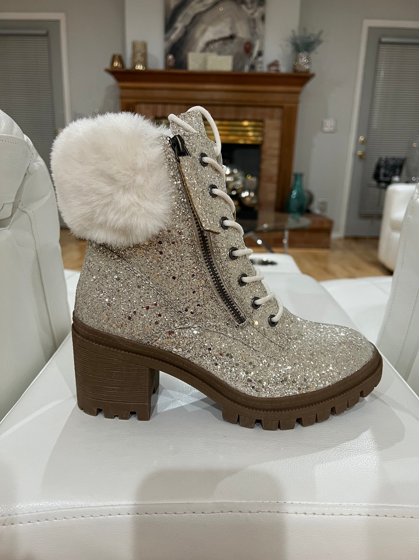 FURGIE Fur High Top Glitter Boot_Cream