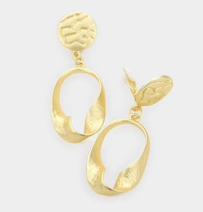 Gold Twisted Open Metal Oval Link Dangle Clip on Earrings